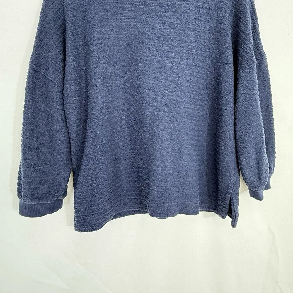 Free Assembly Sweater Women’s Blue Crewneck Small